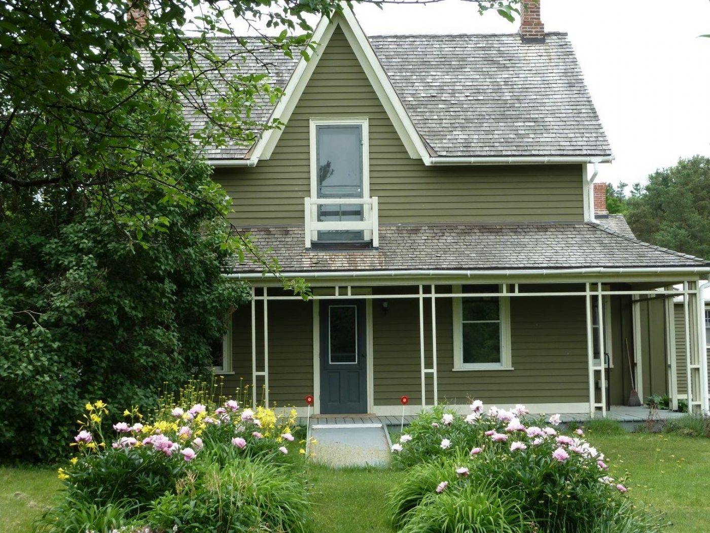 Luxury real estate and Country Homes for sale including horse farms and property in the Caledon and King City areas near Toronto