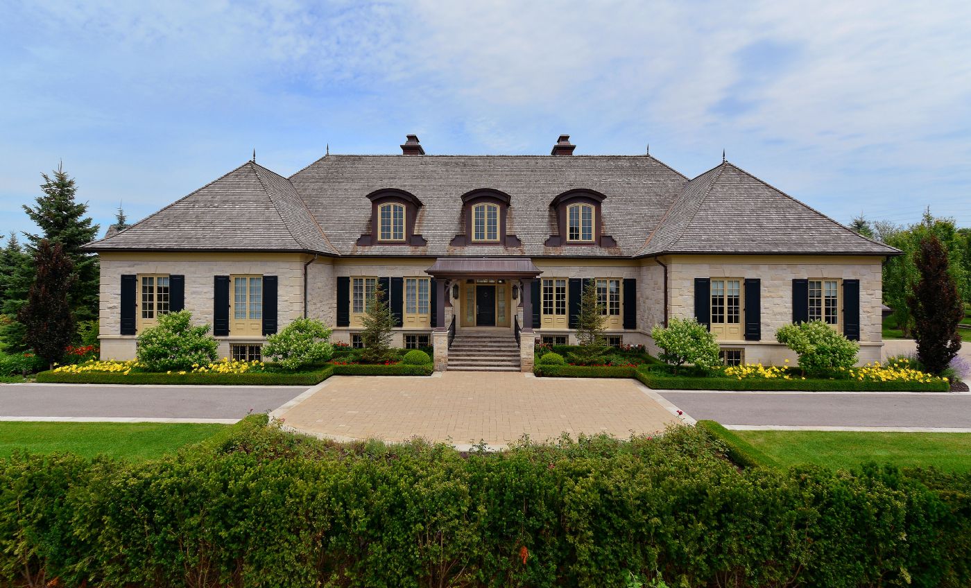 Luxury real estate and Country Homes for sale including horse farms and property in the Caledon and King City areas near Toronto