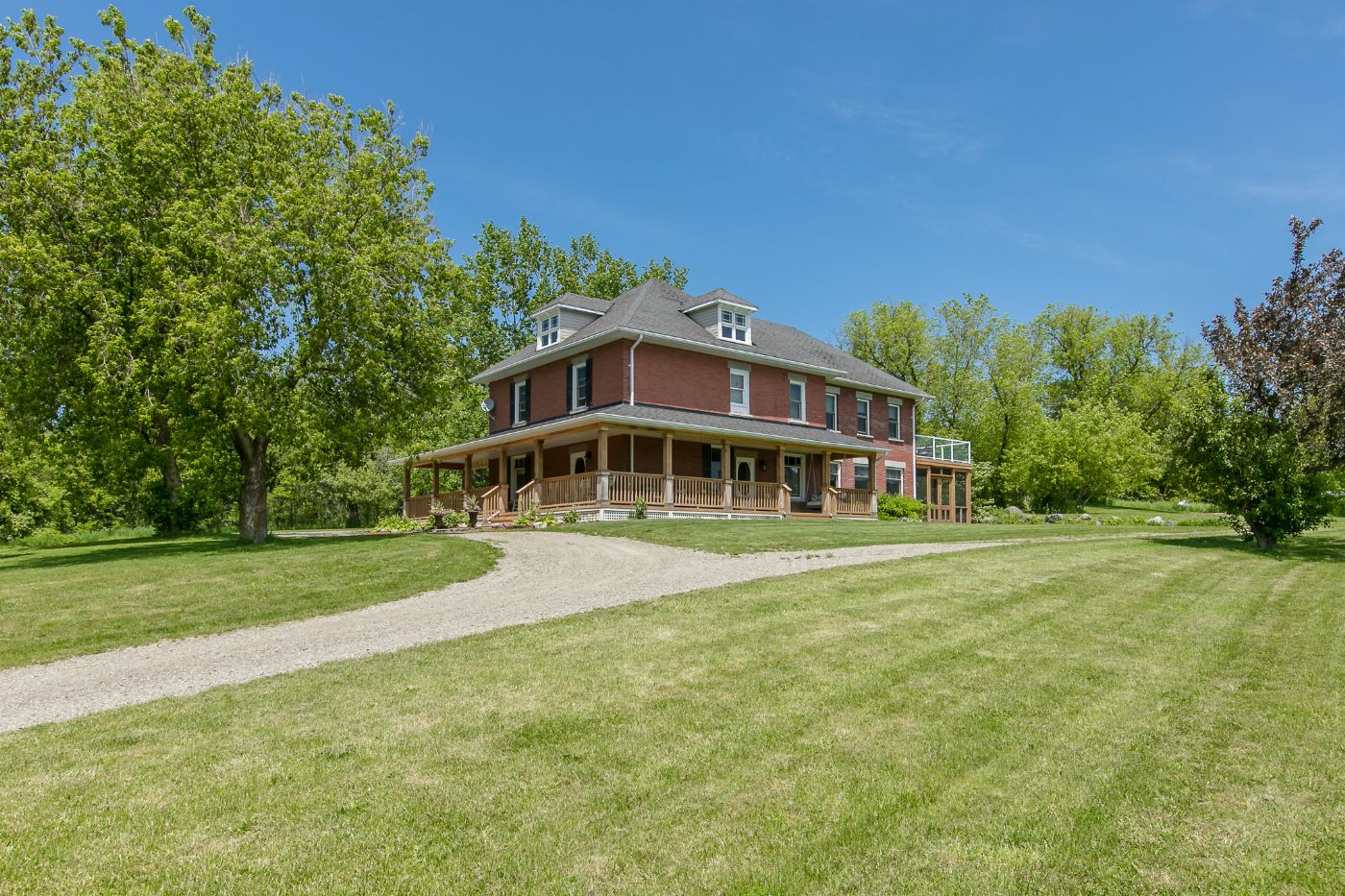 Luxury real estate and Country Homes for sale including horse farms and property in the Caledon and King City areas near Toronto