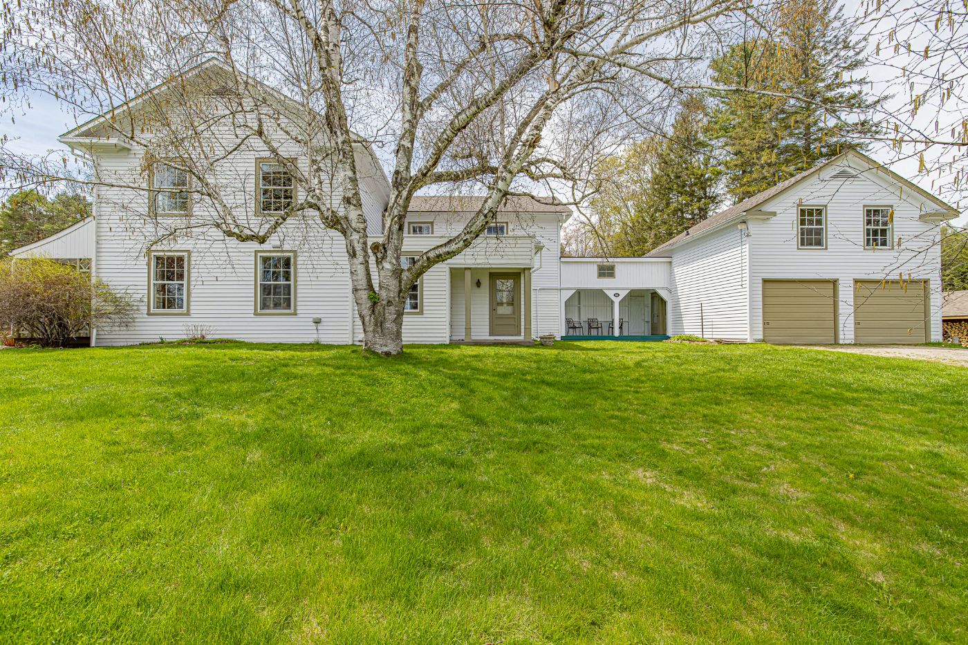Luxury real estate and Country Homes for sale including horse farms and property in the Caledon and King City areas near Toronto