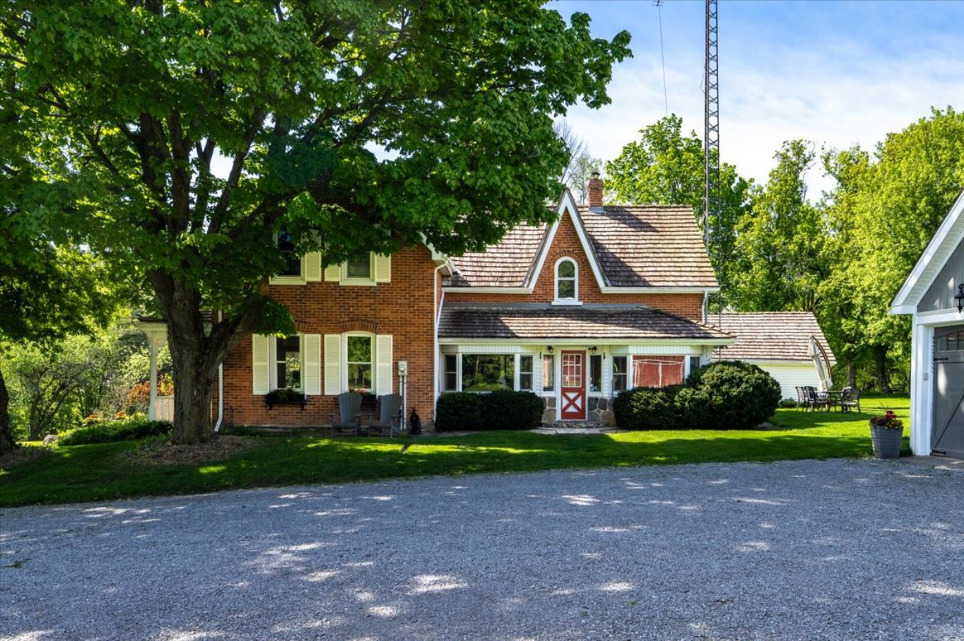 Luxury real estate and Country Homes for sale including horse farms and property in the Caledon and King City areas near Toronto