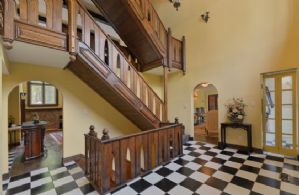 Boston Mills Manor, Caledon, Ontario, Canada - Country homes for sale and luxury real estate including horse farms and property in the Caledon and King City areas near Toronto