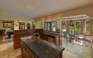 Boston Mills Manor, Caledon, Ontario, Canada - Country homes for sale and luxury real estate including horse farms and property in the Caledon and King City areas near Toronto