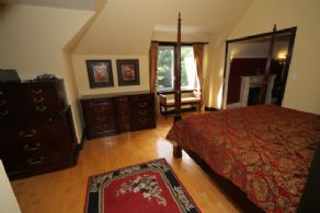 Boston Mills Manor, Caledon, Ontario, Canada - Country homes for sale and luxury real estate including horse farms and property in the Caledon and King City areas near Toronto