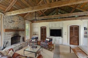 Main Floor Master Suite - Country homes for sale and luxury real estate including horse farms and property in the Caledon and King City areas near Toronto