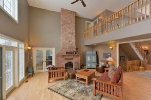 Great Room - Country homes for sale and luxury real estate including horse farms and property in the Caledon and King City areas near Toronto