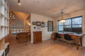 Big Cedar Point, Lake Simcoe, Ontario - Country homes for sale and luxury real estate including horse farms and property in the Caledon and King City areas near Toronto