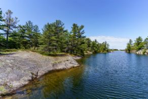 Dixon Island & Dixon Islet, Frederic Inlet, Parry Sound, Ontario - Country homes for sale and luxury real estate including horse farms and property in the Caledon and King City areas near Toronto