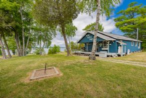 Lodge with dining for 20+ and games room - Country homes for sale and luxury real estate including horse farms and property in the Caledon and King City areas near Toronto