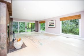 Family room - Country homes for sale and luxury real estate including horse farms and property in the Caledon and King City areas near Toronto