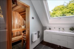 Loft Bathroom - Country homes for sale and luxury real estate including horse farms and property in the Caledon and King City areas near Toronto