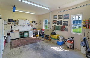 Heated Workshop - Country homes for sale and luxury real estate including horse farms and property in the Caledon and King City areas near Toronto